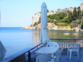 Гостиница Xenios Zeus Rooms  Храни